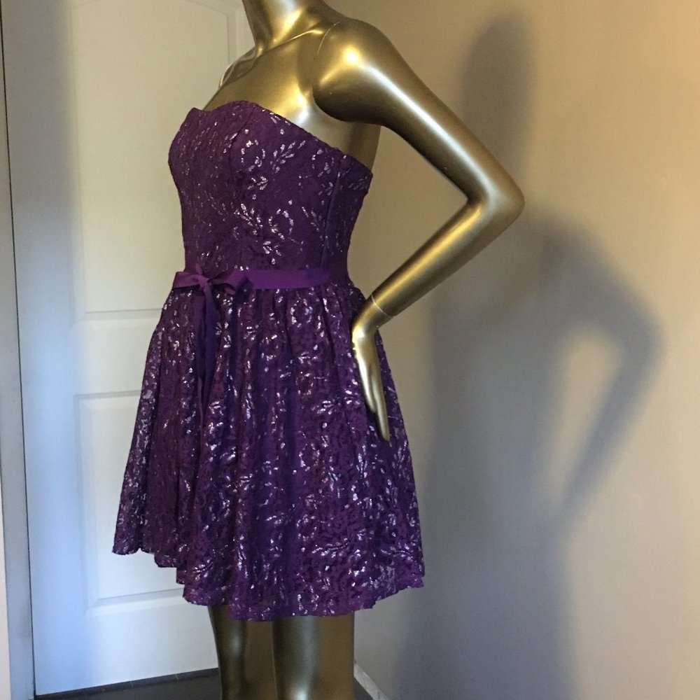 VERA WANG PRINCESS Strapless Purple Lace Mini Cocktail Dress - Picture 6 of 11
